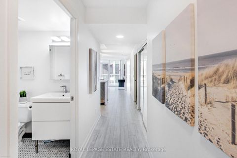 Photo 4 at 808 - 4978 Yonge Street, Westgate, Toronto