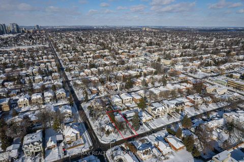 Photo 5 at 188 Maplehurst Avenue, Willowdale East, Toronto