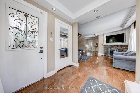 Photo 10 at 188 Maplehurst Avenue, Willowdale East, Toronto