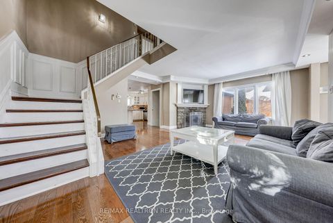 Photo 15 at 188 Maplehurst Avenue, Willowdale East, Toronto