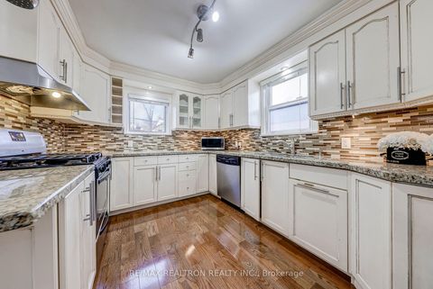 Photo 21 at 188 Maplehurst Avenue, Willowdale East, Toronto