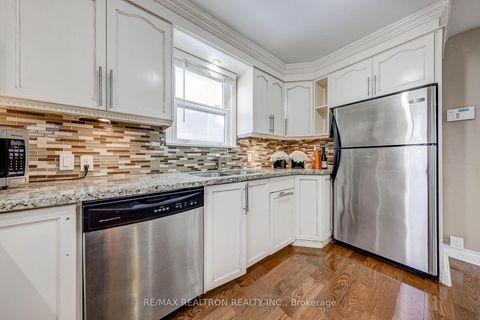 Photo 22 at 188 Maplehurst Avenue, Willowdale East, Toronto