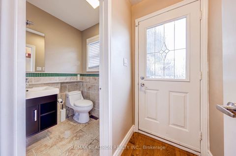 Photo 24 at 188 Maplehurst Avenue, Willowdale East, Toronto