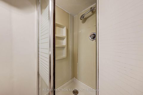 Photo 42 at 188 Maplehurst Avenue, Willowdale East, Toronto