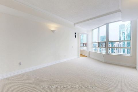 Photo 11 at 2001 - 71 Simcoe Street, Bay Street Corridor, Toronto