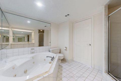 Photo 15 at 2001 - 71 Simcoe Street, Bay Street Corridor, Toronto