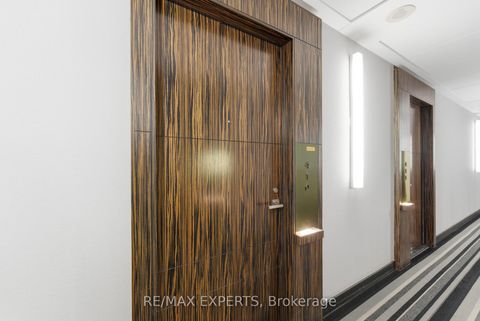 Photo 3 at 410 - 3018 Yonge Street, Lawrence Park South, Toronto