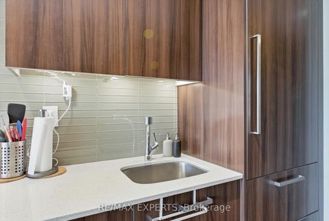 Photo 10 at 410 - 3018 Yonge Street, Lawrence Park South, Toronto