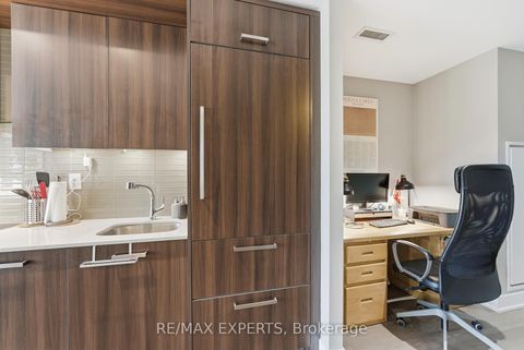 Photo 12 at 410 - 3018 Yonge Street, Lawrence Park South, Toronto