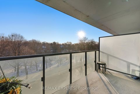 Photo 22 at 410 - 3018 Yonge Street, Lawrence Park South, Toronto