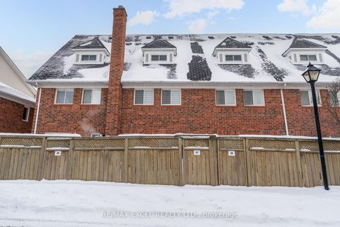 Photo 46 at 37 - 18 Clark Avenue W, Yorkhill, Vaughan