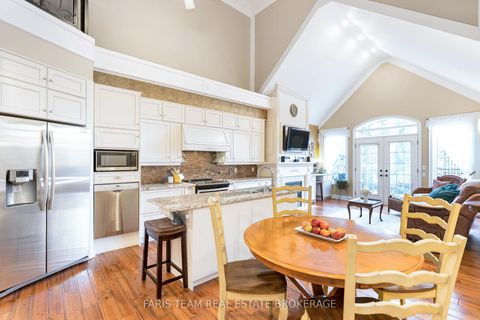 Photo 5 at 10 Wilton Trail, Aurora Estates, Aurora