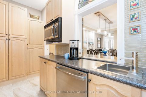 Photo 13 at 10 Wilton Trail, Aurora Estates, Aurora