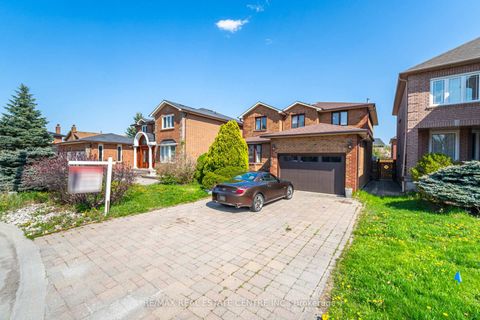 Photo 2 at 262 Boxmoor Place, Fairview, Mississauga