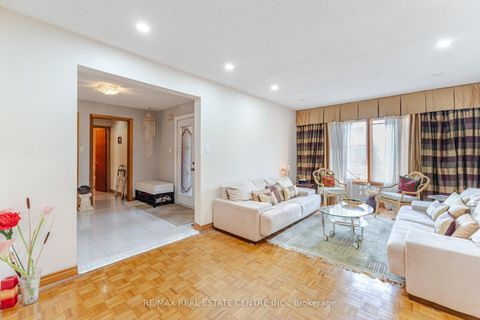 Photo 7 at 262 Boxmoor Place, Fairview, Mississauga