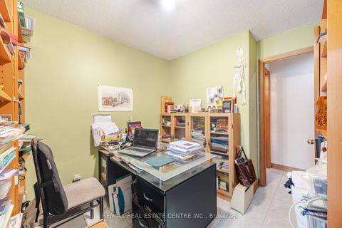 Photo 19 at 262 Boxmoor Place, Fairview, Mississauga