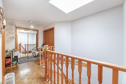 Photo 22 at 262 Boxmoor Place, Fairview, Mississauga