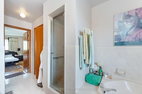 Photo 26 at 262 Boxmoor Place, Fairview, Mississauga