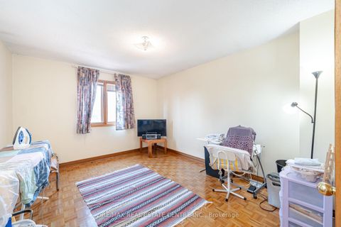 Photo 30 at 262 Boxmoor Place, Fairview, Mississauga