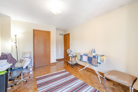 Photo 31 at 262 Boxmoor Place, Fairview, Mississauga