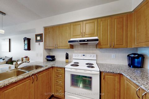 Photo 15 at 406 - 7 North Park Road, Beverley Glen, Vaughan