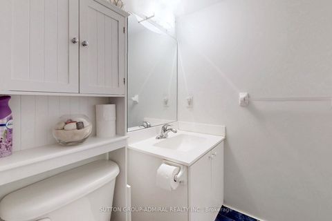 Photo 22 at 406 - 7 North Park Road, Beverley Glen, Vaughan