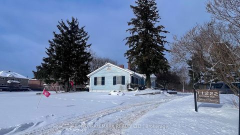 Photo 1 at 11222 Bayview Avenue, Devonsleigh, Richmond Hill