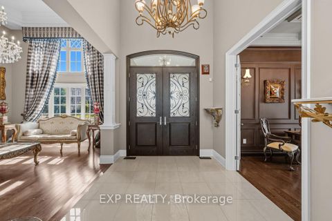 Photo 1 at 22 Longthorpe Court, Bayview Southeast, Aurora