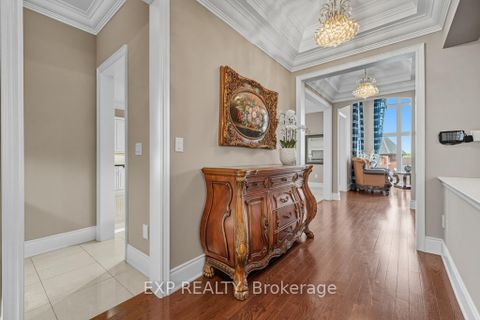 Photo 10 at 22 Longthorpe Court, Bayview Southeast, Aurora