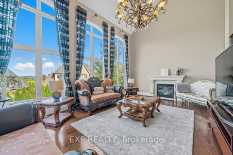 Photo 12 at 22 Longthorpe Court, Bayview Southeast, Aurora