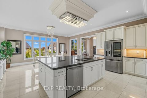 Photo 19 at 22 Longthorpe Court, Bayview Southeast, Aurora