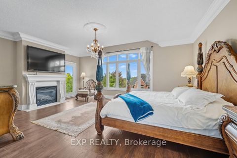 Photo 21 at 22 Longthorpe Court, Bayview Southeast, Aurora