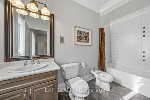 Photo 30 at 22 Longthorpe Court, Bayview Southeast, Aurora