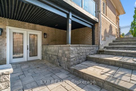 Photo 46 at 22 Longthorpe Court, Bayview Southeast, Aurora