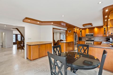 Photo 11 at 21 Gaby Court, North Richvale, Richmond Hill