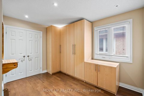 Photo 20 at 21 Gaby Court, North Richvale, Richmond Hill