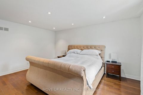 Photo 23 at 21 Gaby Court, North Richvale, Richmond Hill