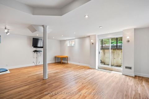 Photo 31 at 21 Gaby Court, North Richvale, Richmond Hill