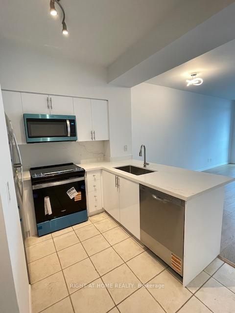 Photo 3 at 2506 - 219 Fort York Boulevard, Niagara, Toronto