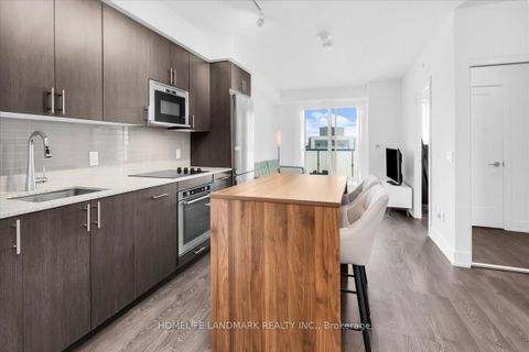 Photo 1 at 2011 - 2550 Simcoe Street N, Windfields, Oshawa