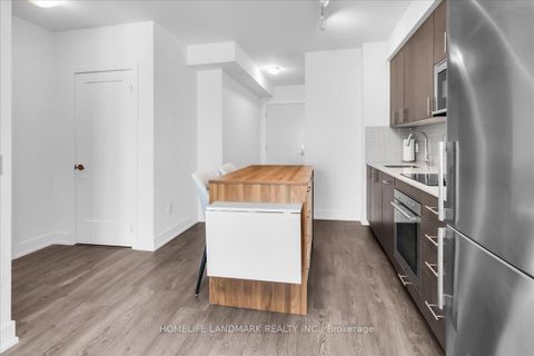 Photo 8 at 2011 - 2550 Simcoe Street N, Windfields, Oshawa