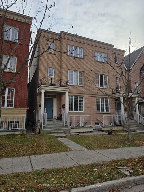 Photo 1 at 365 Assiniboine Road, York University Heights, Toronto