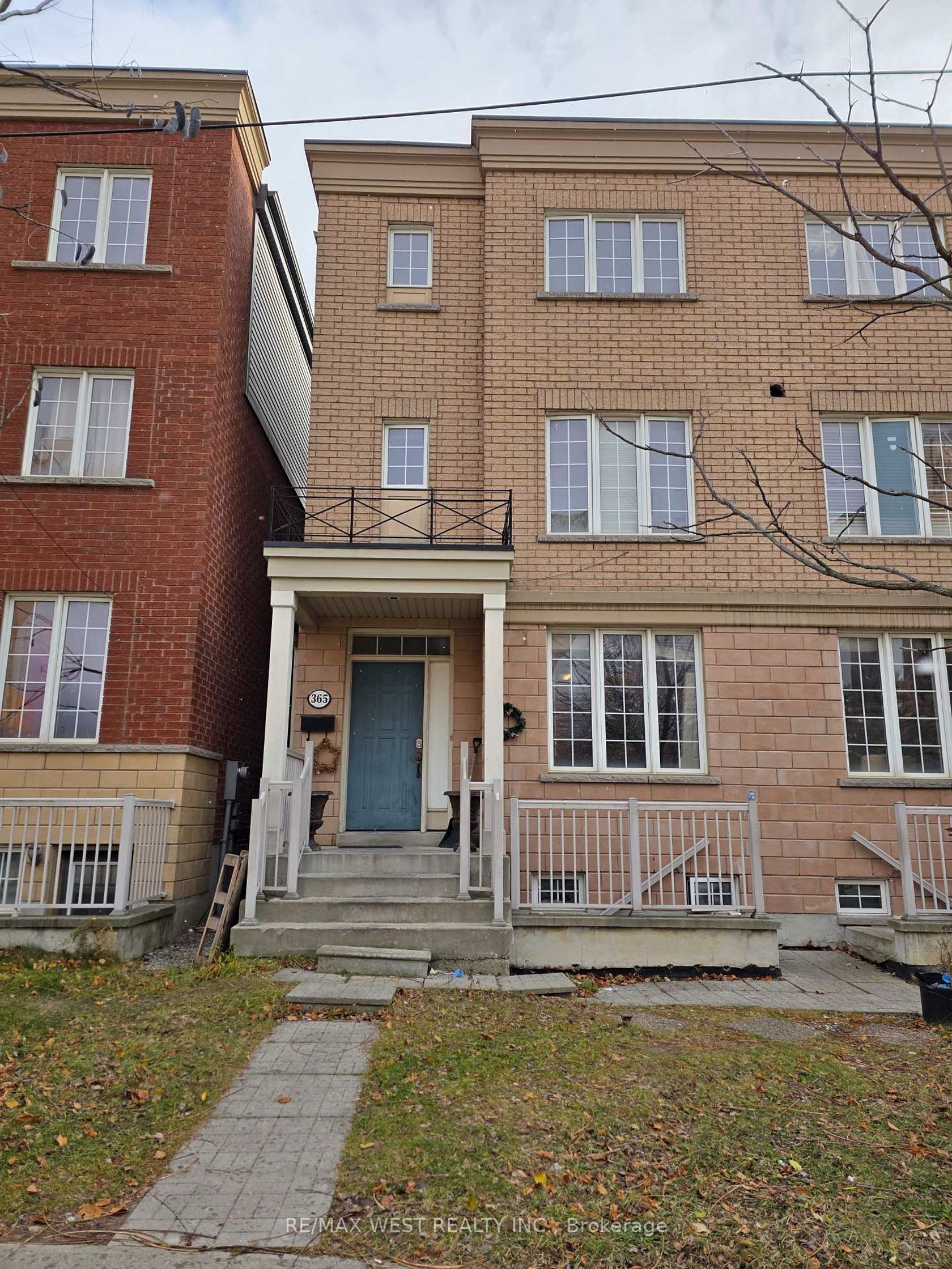 365 Assiniboine Road, York University Heights, Toronto 