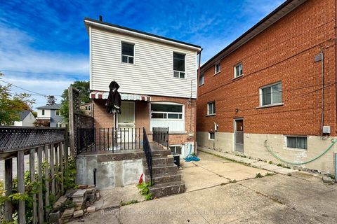 Photo 2 at 43 Torrens Avenue, Broadview North, Toronto
