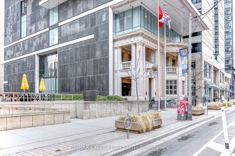 Photo 2 at 1705 - 426 University Avenue, Chinatown, Toronto