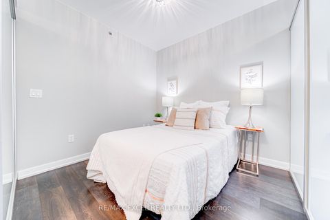 Photo 14 at 1705 - 426 University Avenue, Chinatown, Toronto