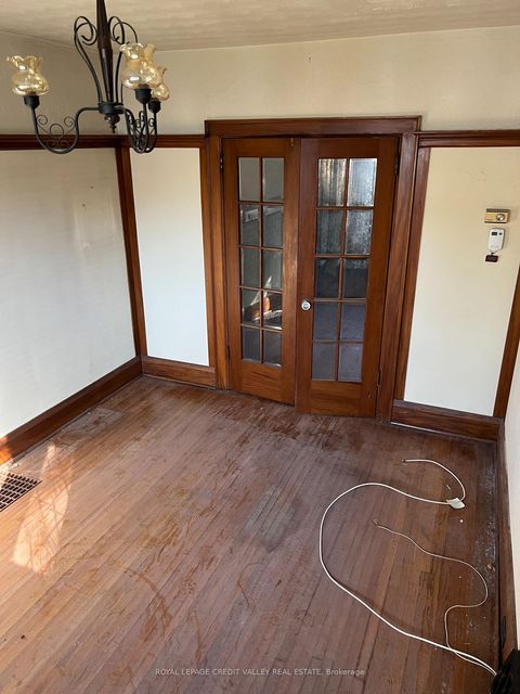 Photo 4 at 12 Stanhope Avenue, East York, Toronto