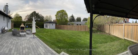 Photo 1 at 33 Hazelbury Drive, Nobleton, King