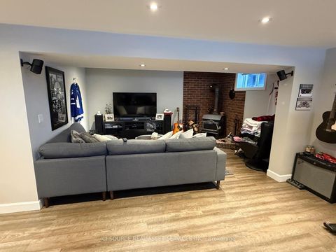 Photo 18 at 33 Hazelbury Drive, Nobleton, King