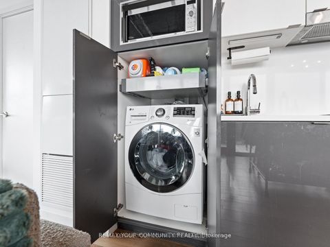 Photo 15 at 1108 - 21 Lawren Harris Square, Waterfront Communities C8, Toronto